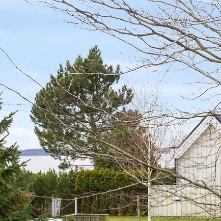 Ama - 200m To The Fjord By Interhome *